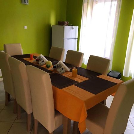Kristály Apartmanház Sárvár Exterior foto