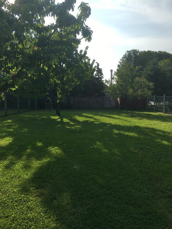 Kristály Apartmanház Sárvár Exterior foto