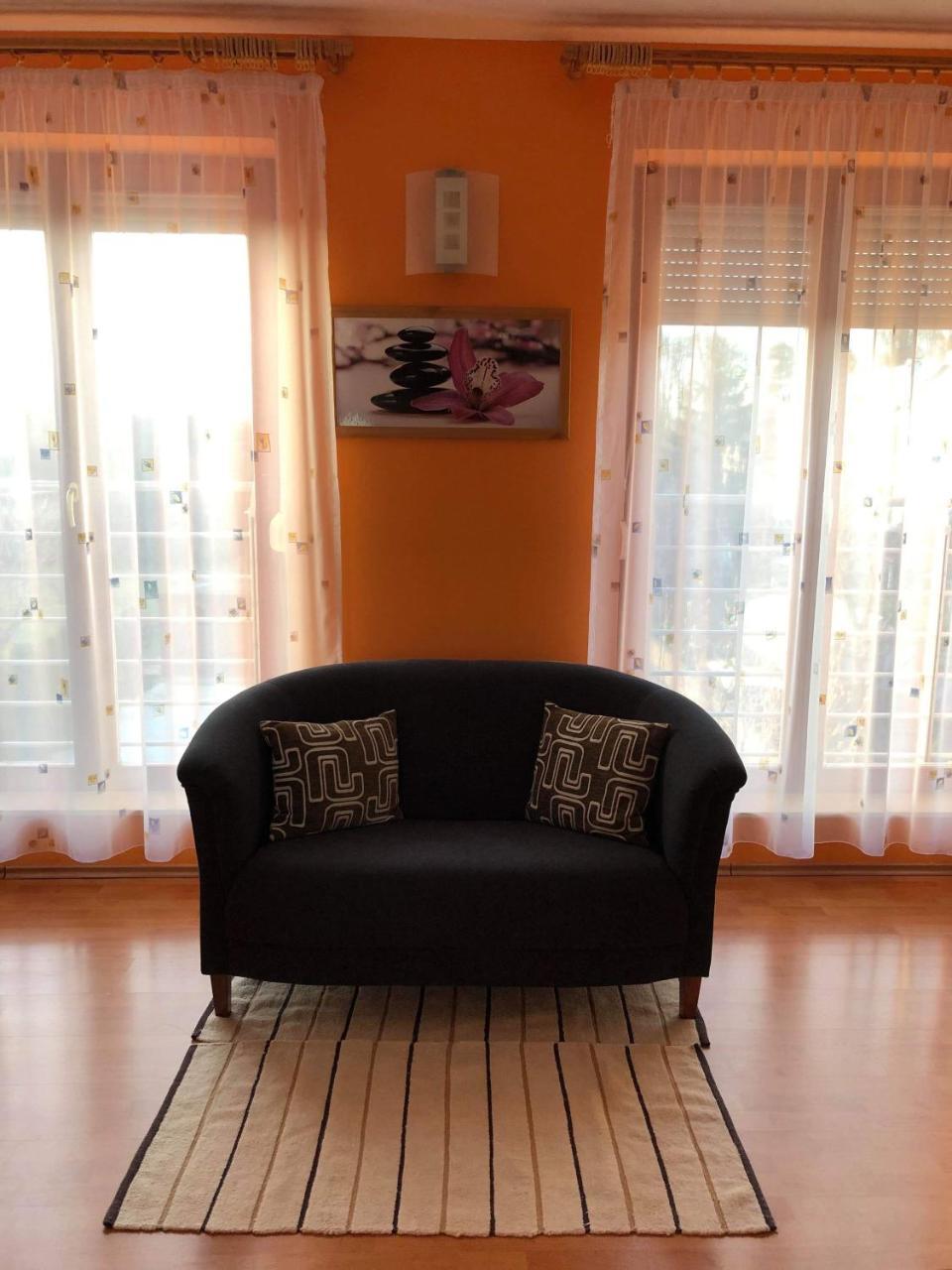 Kristály Apartmanház Sárvár Exterior foto