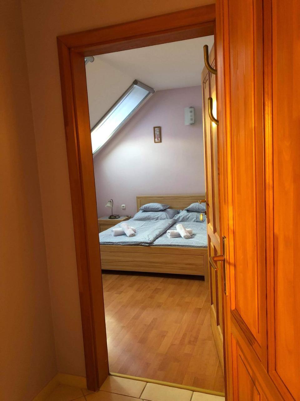 Kristály Apartmanház Sárvár Exterior foto